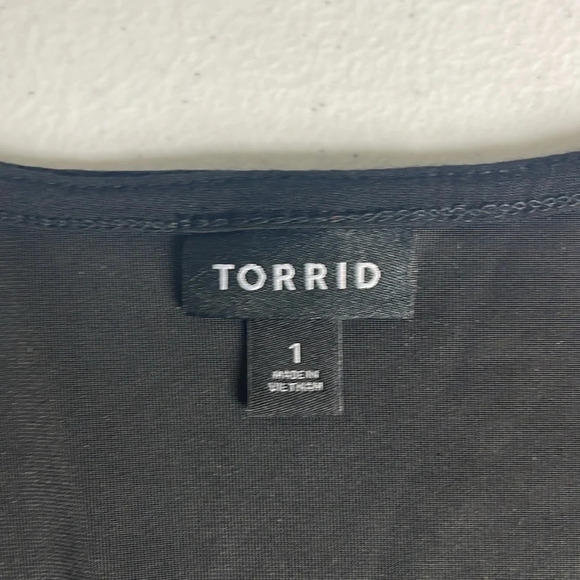 Torrid 1 Velvet Bodysuit Black 1X Long Sleeve Stretch Blouson V-Neck - Picture 10 of 12